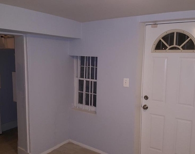 624 Stirling Street - Photo Thumbnail 23