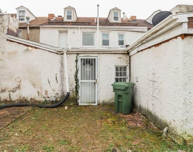 624 Stirling Street - Photo Thumbnail 3