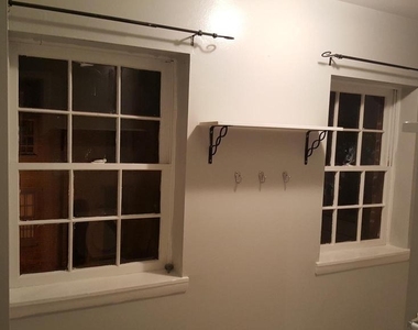 624 Stirling Street - Photo Thumbnail 15