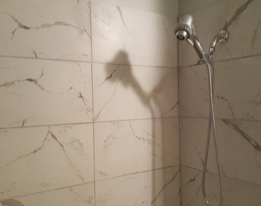 624 Stirling Street - Photo Thumbnail 8
