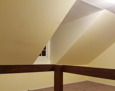 624 Stirling Street - Photo Thumbnail 12