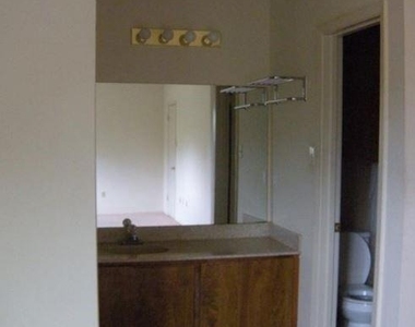 114 E 31st St - Photo Thumbnail 7