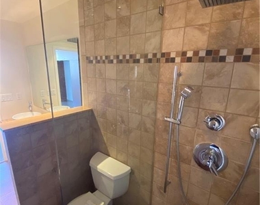 1801 Lavaca St - Photo Thumbnail 10