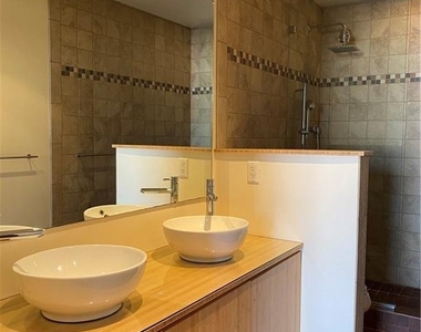 1801 Lavaca St - Photo Thumbnail 9