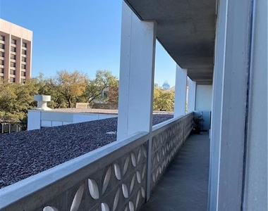 1801 Lavaca St - Photo Thumbnail 12