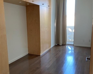 1801 Lavaca St - Photo Thumbnail 5