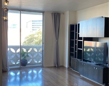 1801 Lavaca St - Photo Thumbnail 2