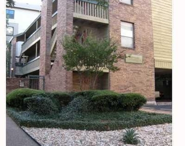 2210 Pearl St - Photo Thumbnail 1
