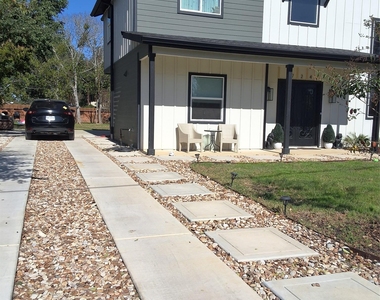 724 Ramsey Ave - Photo Thumbnail 3