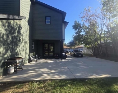 724 Ramsey Ave - Photo Thumbnail 9