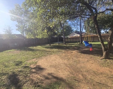 724 Ramsey Ave - Photo Thumbnail 4
