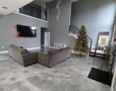 724 Ramsey Ave - Photo Thumbnail 25