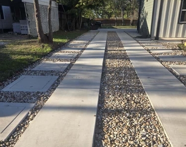 724 Ramsey Ave - Photo Thumbnail 5