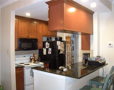 915 W 23rd St - Photo Thumbnail 6