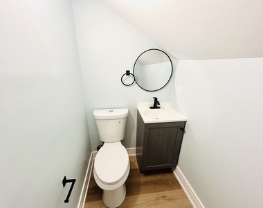 9705 Oak Park Avenue - Photo Thumbnail 36