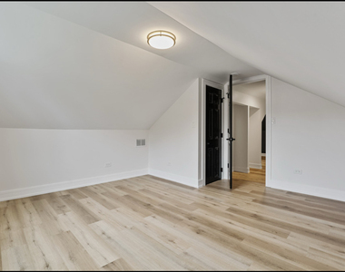 9705 Oak Park Avenue - Photo Thumbnail 37