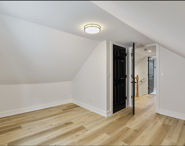 9705 Oak Park Avenue - Photo Thumbnail 38