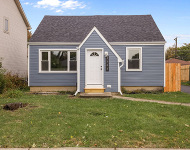 9705 Oak Park Avenue - Photo Thumbnail 2
