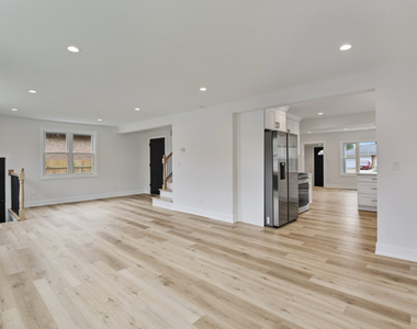 9705 Oak Park Avenue - Photo Thumbnail 29