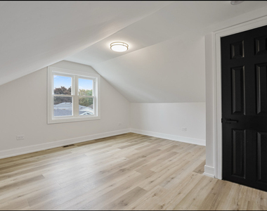 9705 Oak Park Avenue - Photo Thumbnail 35