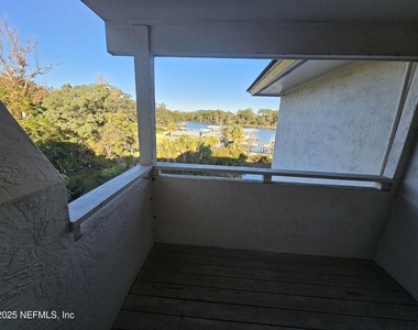 1307 River Hills Circle E - Photo Thumbnail 19