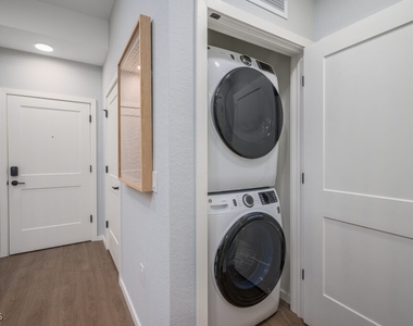 8552 Collier Boulevard - Photo Thumbnail 17