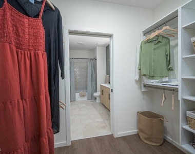 8552 Collier Boulevard - Photo Thumbnail 18