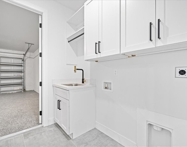 4127 Nw 36th Place - Photo Thumbnail 21