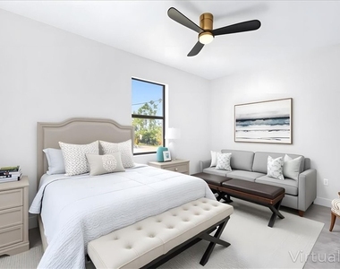 4127 Nw 36th Place - Photo Thumbnail 8