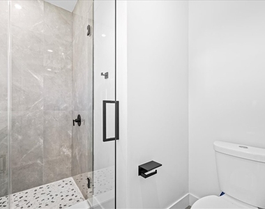 4127 Nw 36th Place - Photo Thumbnail 18
