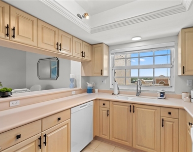 9577 Gulf Shore Drive - Photo Thumbnail 12