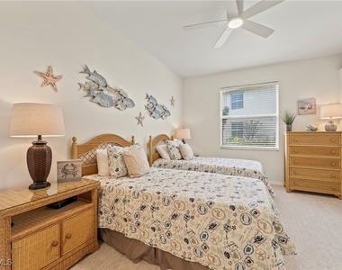 465 Robin Hood Circle - Photo Thumbnail 17