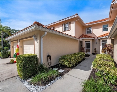 465 Robin Hood Circle - Photo Thumbnail 3