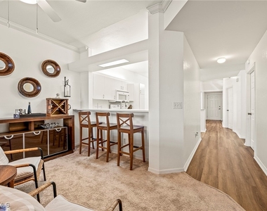 280 Robin Hood Circle - Photo Thumbnail 3