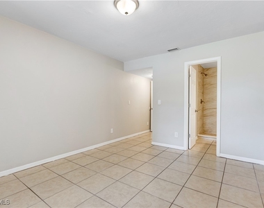 5453 16th Place Sw - Photo Thumbnail 14