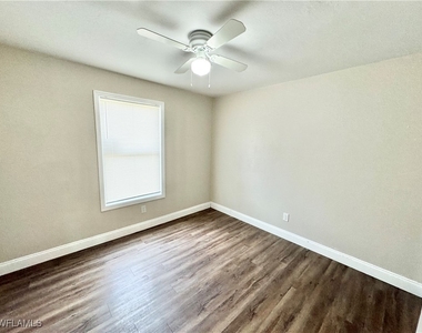 5453 16th Place Sw - Photo Thumbnail 7