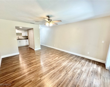 5453 16th Place Sw - Photo Thumbnail 2