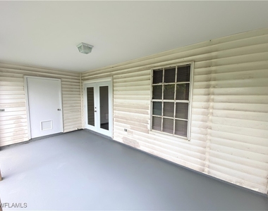 5453 16th Place Sw - Photo Thumbnail 13