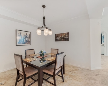 43020 Greenway Boulevard - Photo Thumbnail 3
