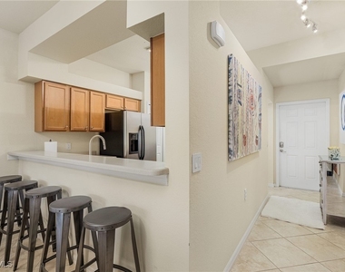 10333 Heritage Bay Boulevard - Photo Thumbnail 6