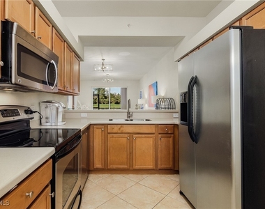 10333 Heritage Bay Boulevard - Photo Thumbnail 4