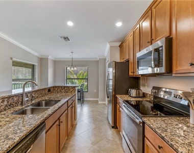 28041 Bridgetown Court - Photo Thumbnail 8