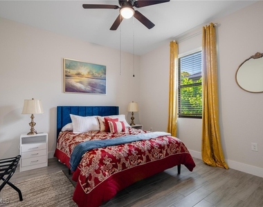 4665 Keylargo Lane - Photo Thumbnail 18