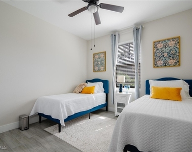 4665 Keylargo Lane - Photo Thumbnail 15