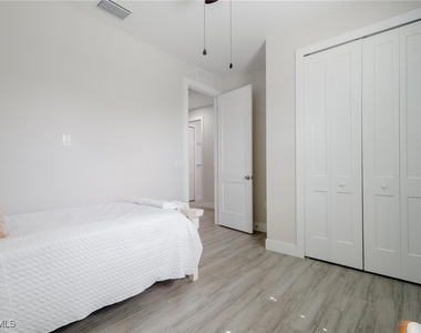 4665 Keylargo Lane - Photo Thumbnail 21