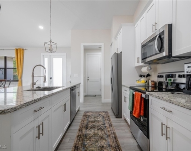 4665 Keylargo Lane - Photo Thumbnail 9