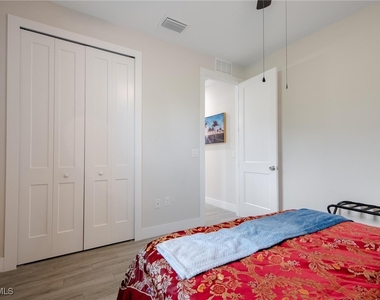 4665 Keylargo Lane - Photo Thumbnail 19