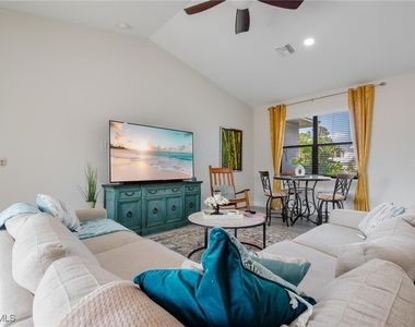4665 Keylargo Lane - Photo Thumbnail 5