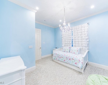 7128 Lemuria Circle - Photo Thumbnail 13