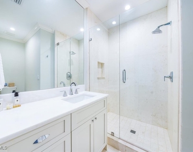7128 Lemuria Circle - Photo Thumbnail 12